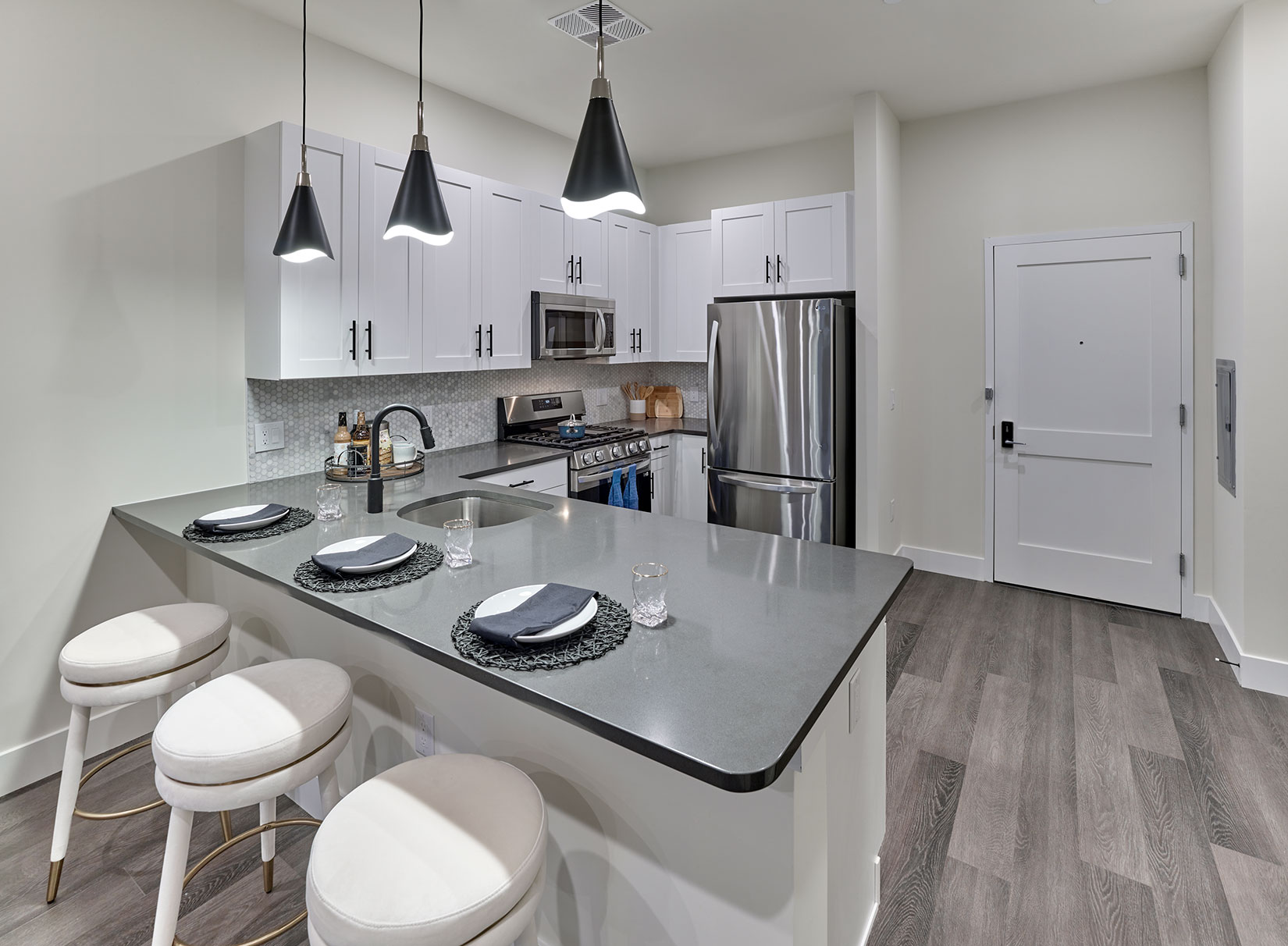 Essex & Crane | Studio - Three Bedroom | Luxury Rentals